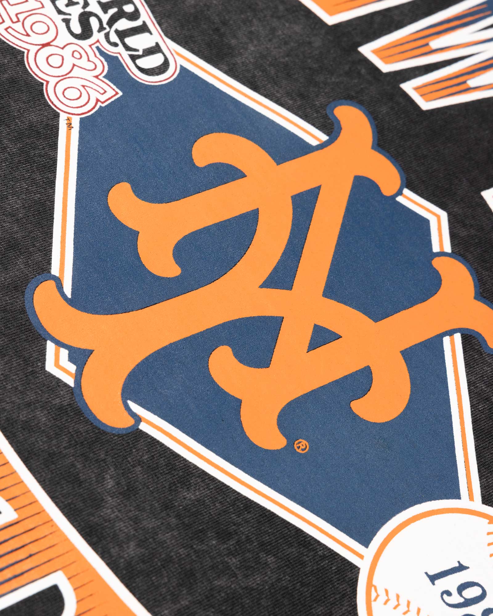 World Series 1986 Vintage Relaxed Fit T-Shirt (Black Acid Wash) - New York Mets - Image 2